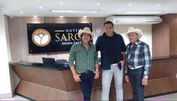 Hotel Saron Luziânia Buitenkant foto