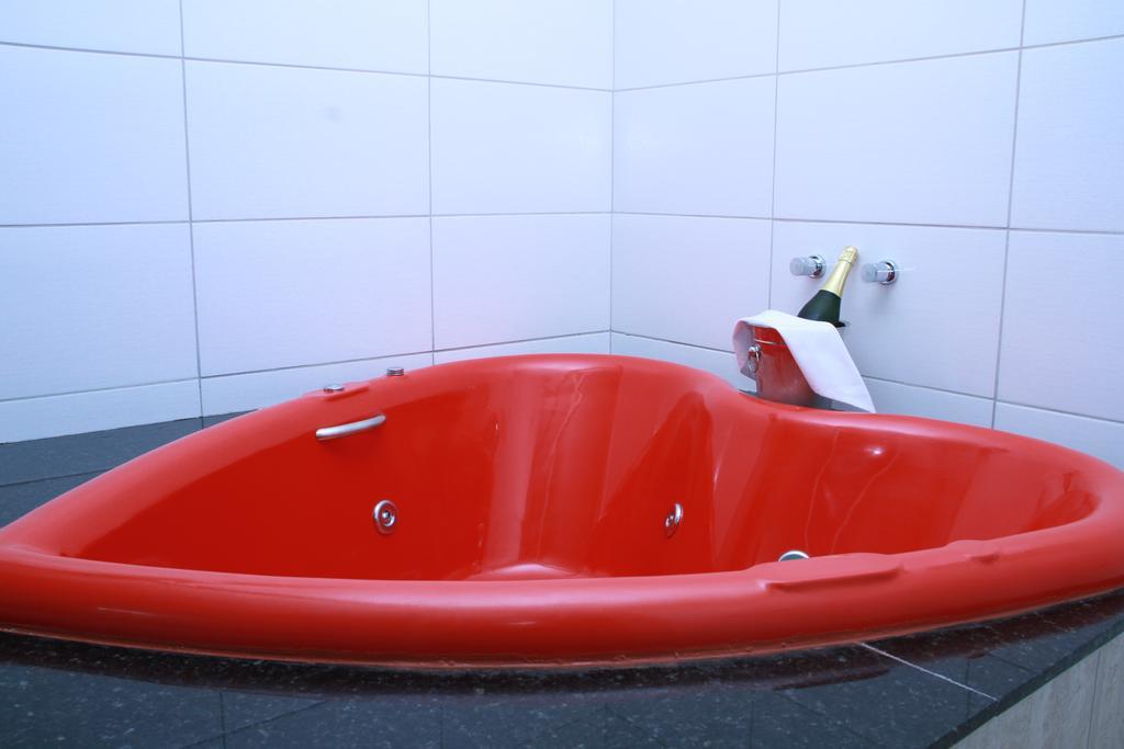 Hotel Saron Luziânia Buitenkant foto